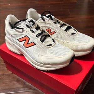 New Balance white beige training Shoes. 9 US Women - 7.5 US Men .New with box.